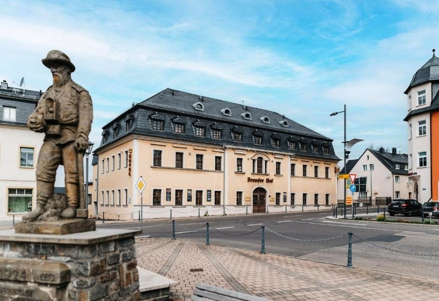 Außenansicht des Hotel Brander Hof, ideale Silvester-Unterkunft