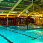 Großzügiger Innenpool im IDINGSHOF Hotel, ideal für Erholung während Ihrer Silvesterreise.