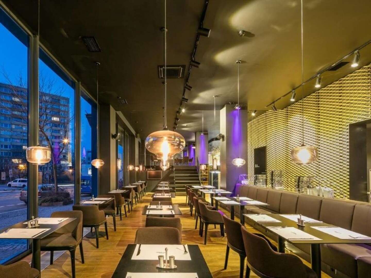 Modernes Restaurant im Pytloun Grand Hotel Imperial für das Silvester-Dinner
