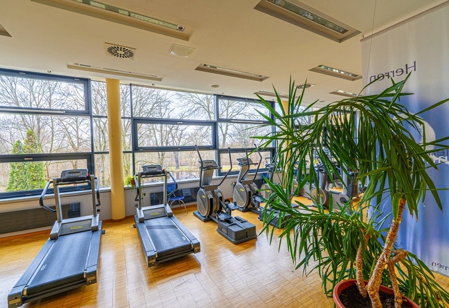 Fitnessraum im Schlosshotel Villa Westerberge für sportliche Gäste an Silvester