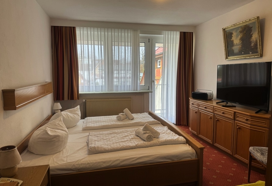 Gemütliches Zimmer im Alcor Hotel Feriendorf, bereit für Silvestergäste