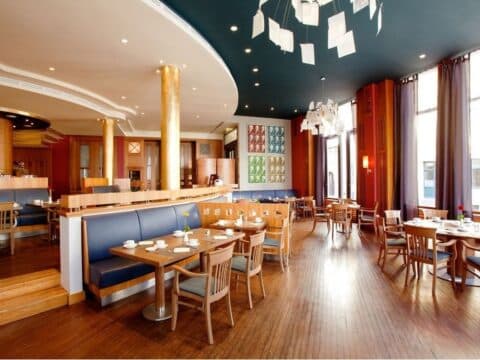 Frühstücksrestaurant im Vienna House by Wyndham Sonne Rostock – perfekter Start in den Silvestertag