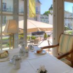 Frühstück mit Aussicht im SEETELHOTEL Villa Esplanade während des Silvesteraufenthalts