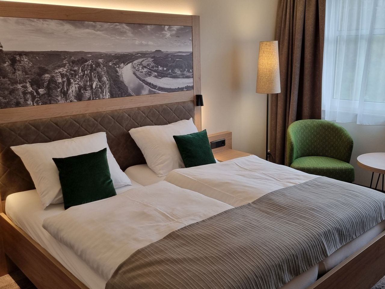 omfortables Doppelzimmer im Parkhotel Neustadt für den Silvesterurlaub