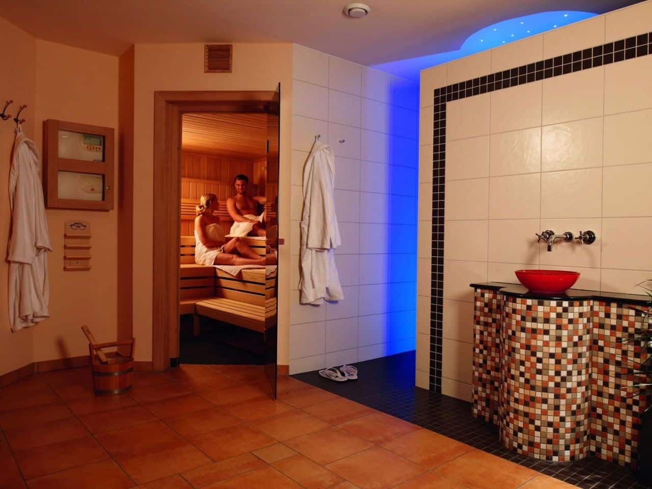 Sauna im Wellnessbereich des Parkhotel Neustadt für entspannte Silvestertage