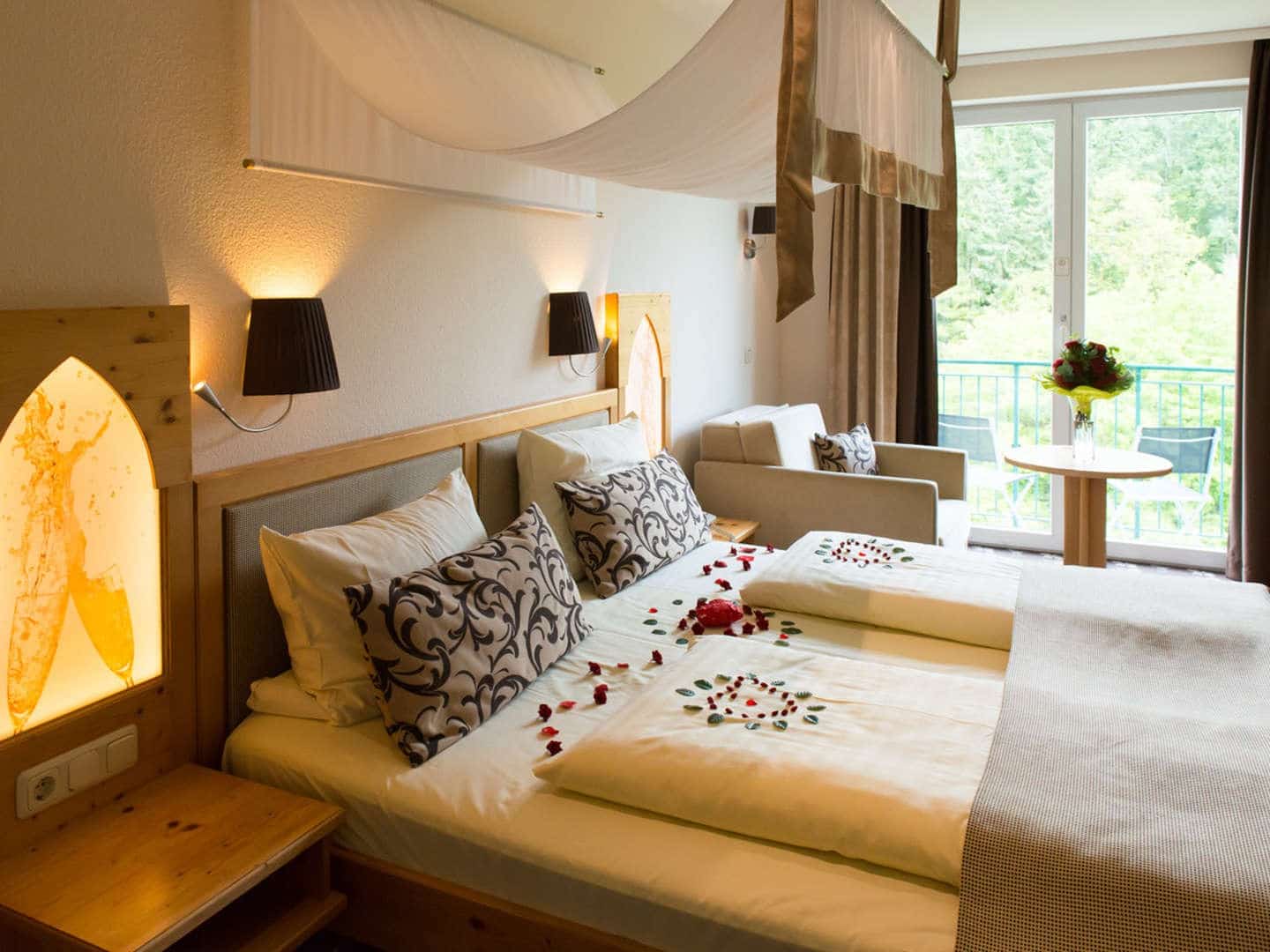 Doppelzimmer im AKZENT Waldhotel Rheingau zu Silvester mit Balkon