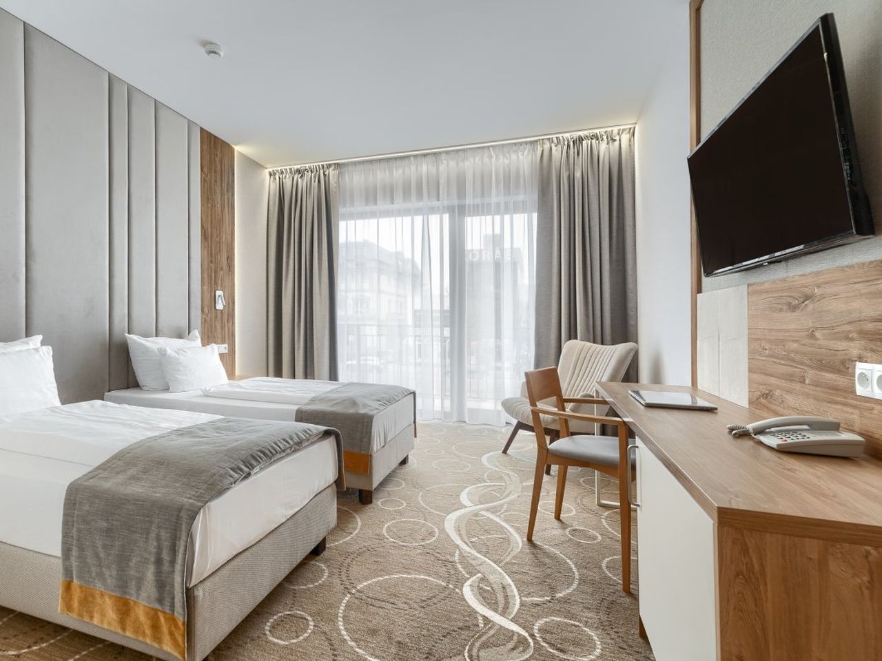 Modernes Doppelzimmer im Platino Mare Resort & Spa Hotel für Silvester