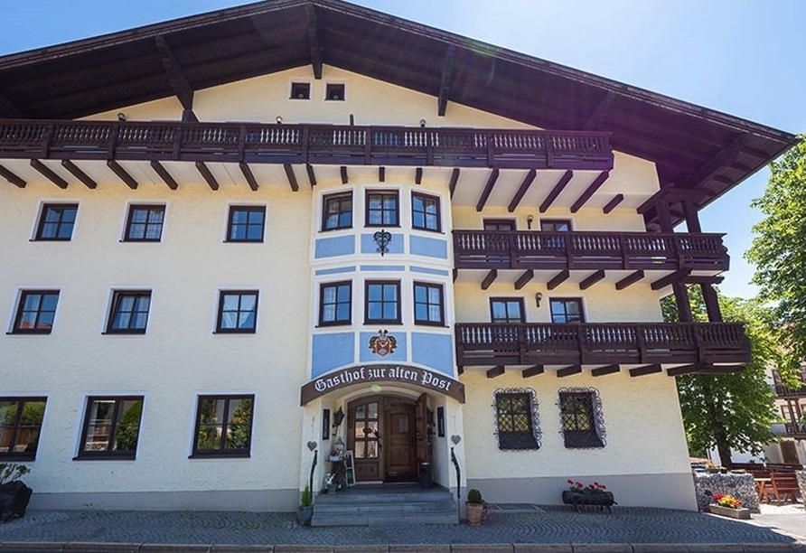 Außenansicht vom Landgasthof zur alten Post im Bayerischen Wald zu Silvester