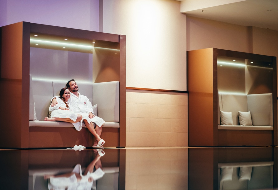 Ruhebereich am Pool im Bonn Marriott Hotel zu Silvester