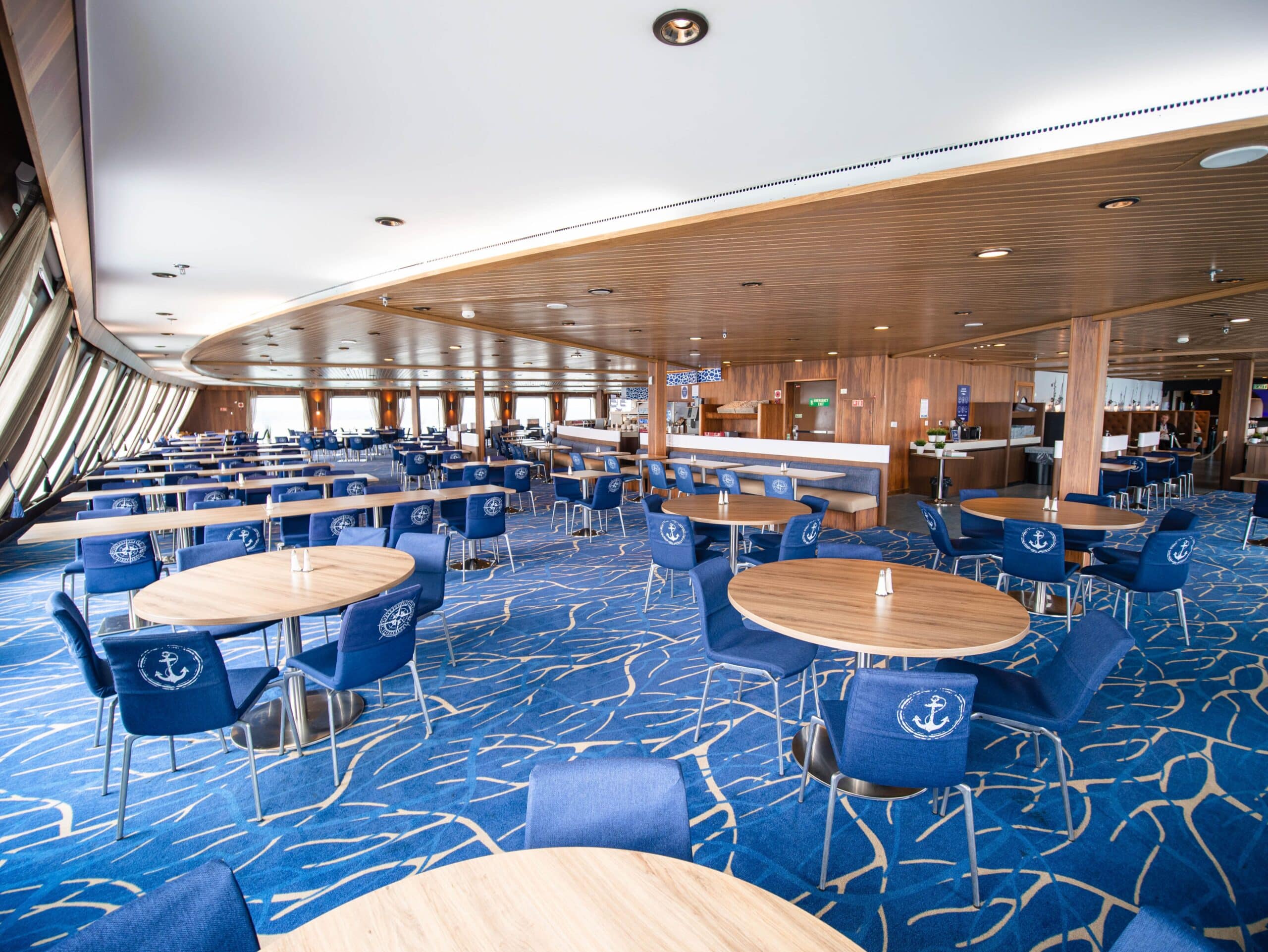 Buffetbereich auf der Silvesterfahrt mit Finnlines