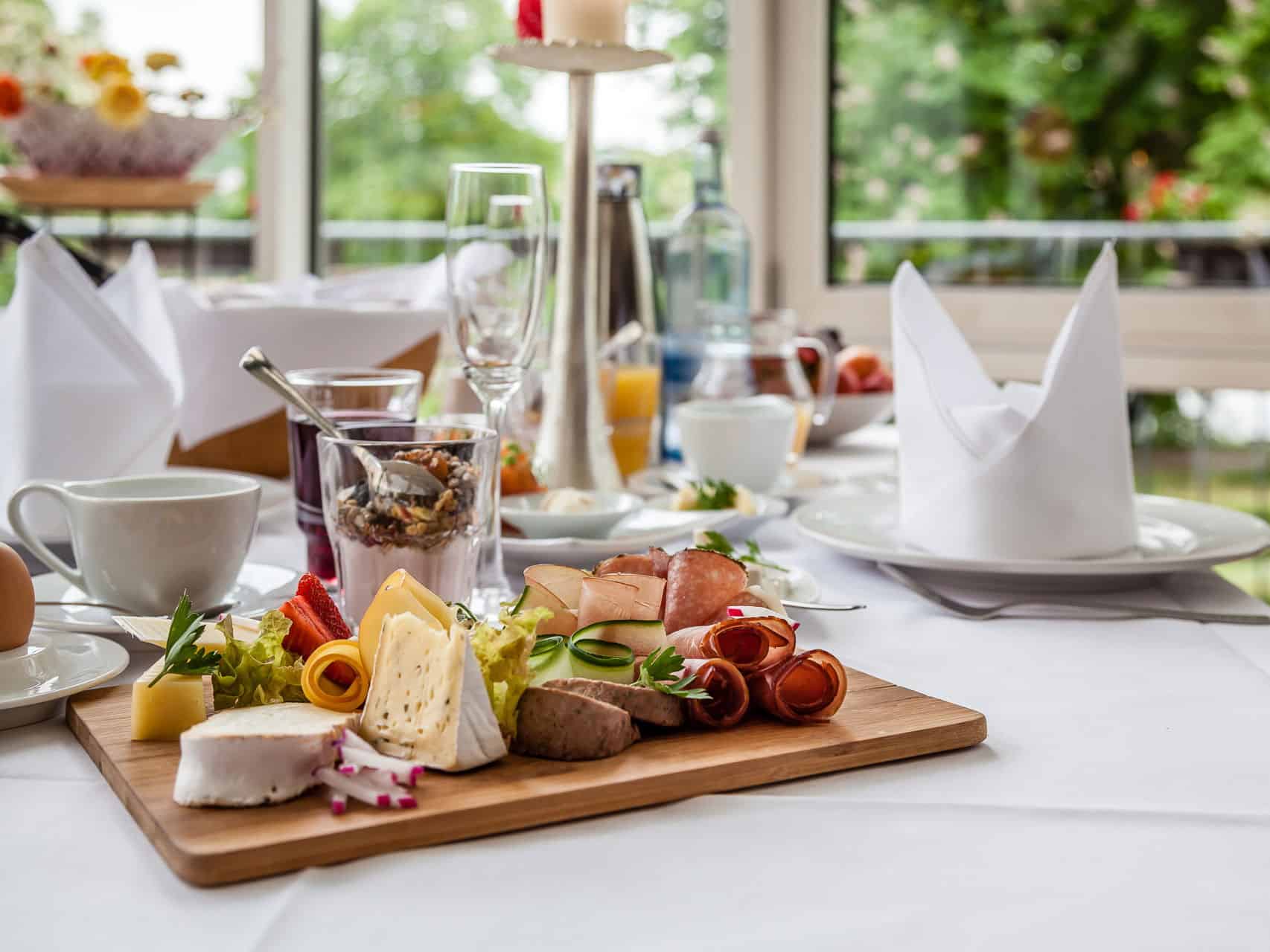 Reichhaltiges Frühstücksbuffet im SPA Hotel Amsee – Perfekt für Ihren Silvesterurlaub