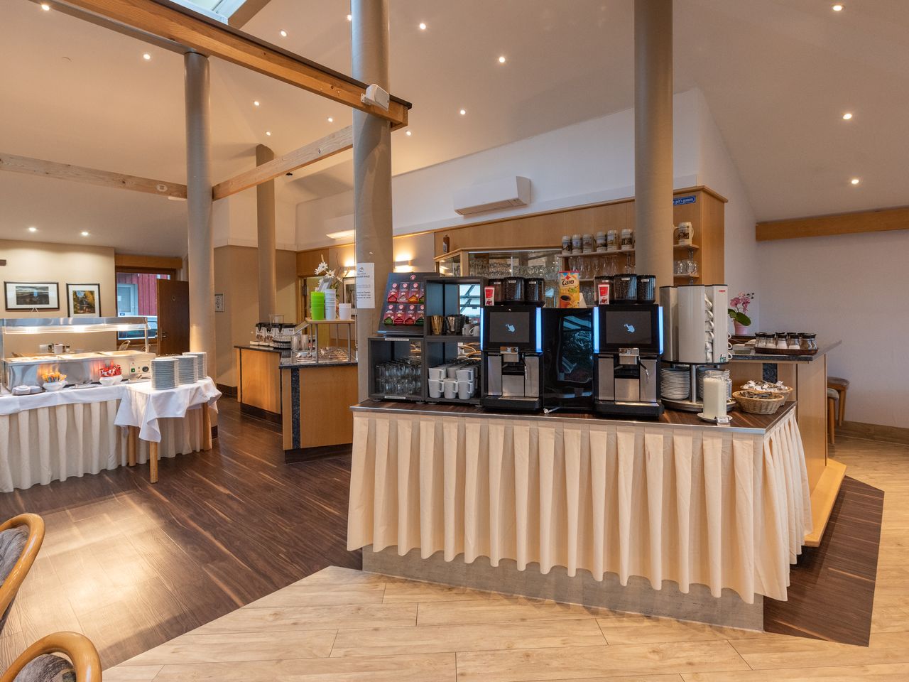 Frühstücksbuffet im Village Hotel, ideal für Ihren Silvesterurlaub