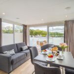 Frühstücksraum mit Seeblick in der Marina Martinshafen zu Silvester