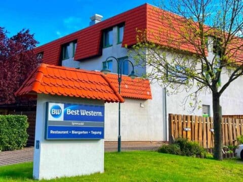 Außenansicht vom Best Western Spreewald Hotel für Silvester 2025 in Brandenburg