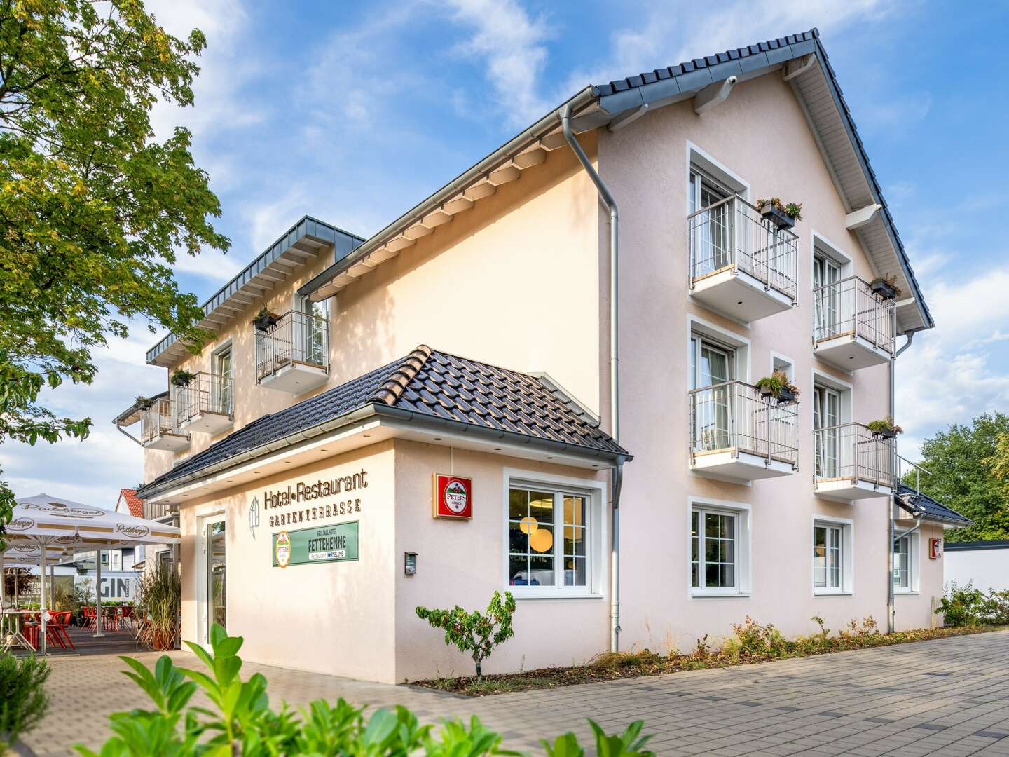 Kristallhotel Fettehenne Außenansicht – Perfekte Lage für Ihre Silvesterreise