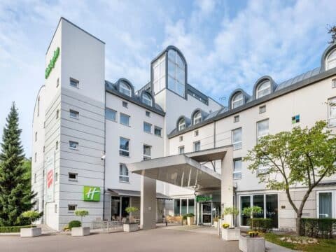 Silvester im Holiday Inn Lübeck mit zentraler Lage am Burgtor