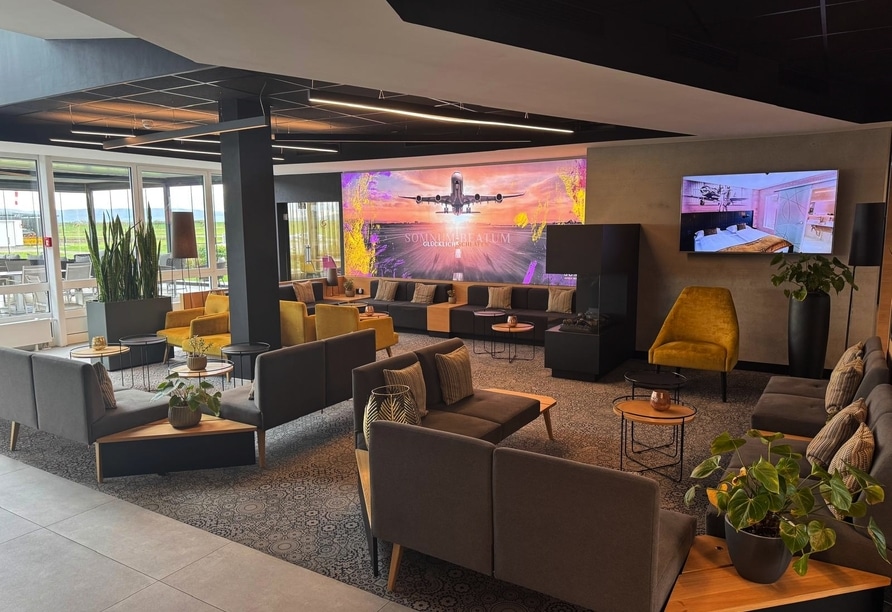 Modern gestaltete Lobby des Hotel Sombea Donaueschingen