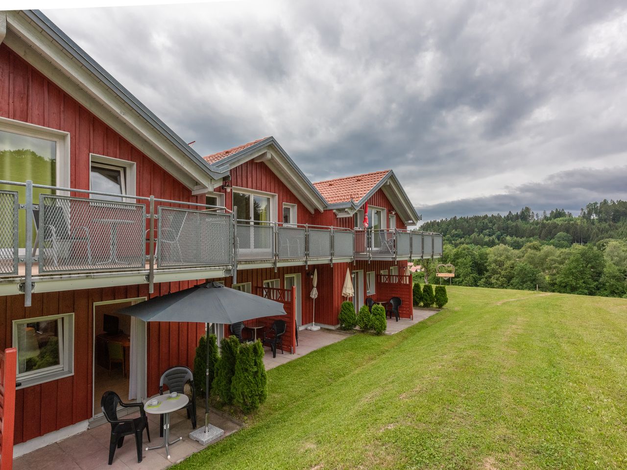 Zimmer mit Balkon im Village Hotel Bayerischer Wald mit Weitblick
