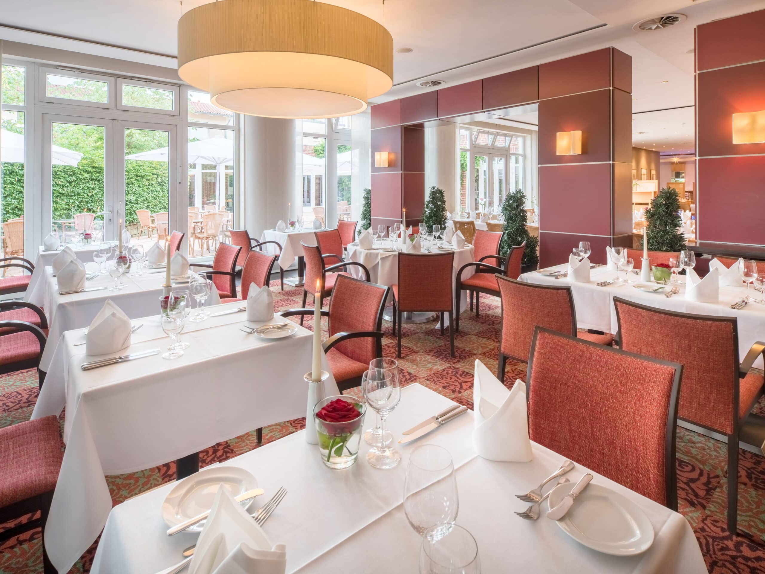 Elegantes Restaurant im Best Western Premier Castanea Resort Hotel für Silvesterdinner