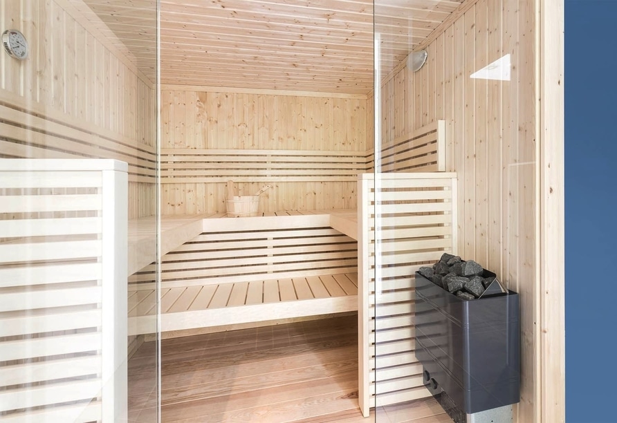 Wellness-Sauna für Erholung im Scotty + Paul Hotel Deggendorf zu Silvester