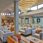 emütlicher Lounge Bereich im Das Dreiburgensee Naturhotel für Silvesterentspannung