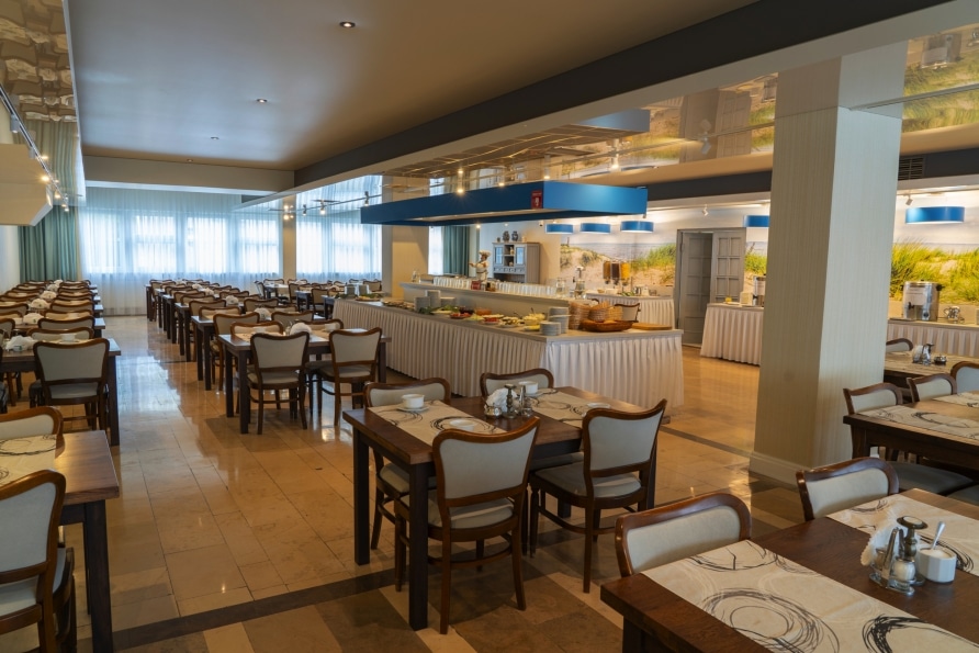 Restaurant mit Buffet im Alga Baltic Resort für Silvesterurlaub