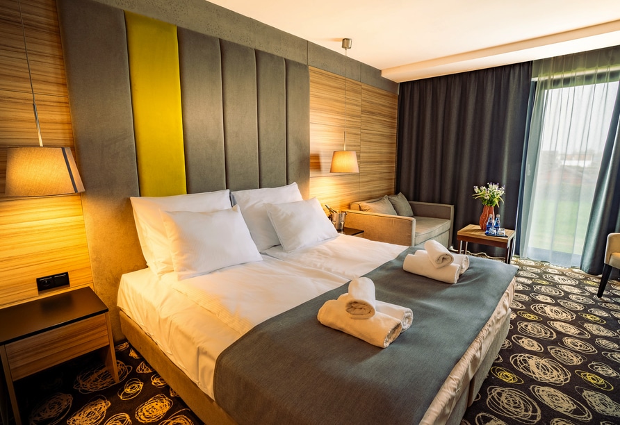 Stilvoll eingerichtetes Zimmer im Hotel Mielenko & Spa, ideal für einen gemütlichen Silvesterurlaub.
