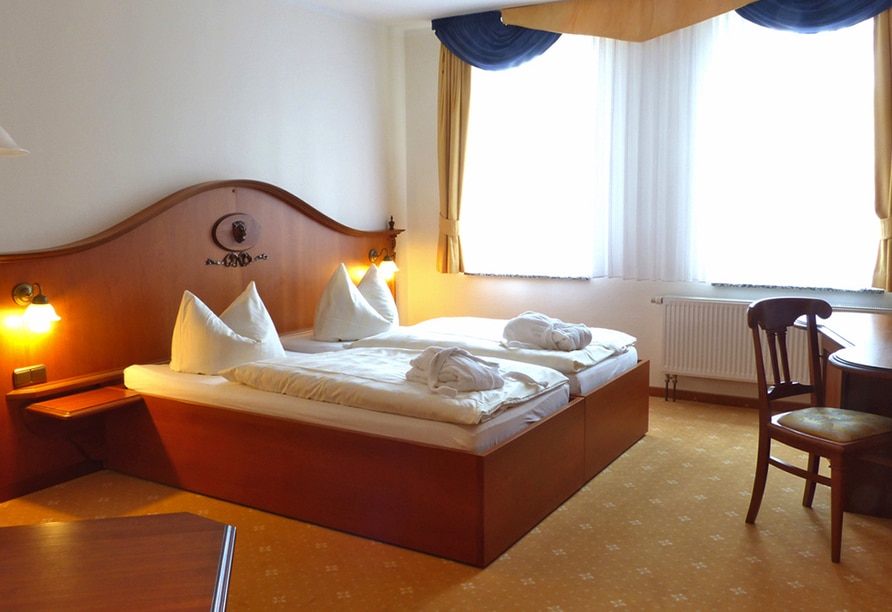 Komfortables Zimmer im Hotel Goldner Löwe in Bad Köstritz, ideal für Silvesterreisen
