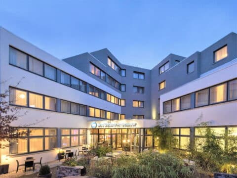 Außenansicht des Best Western Hotel Ambassador an Silvester