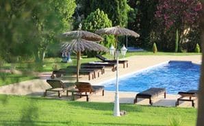 Poolbereich der Finca Son Manera für Ihre Silvester-Auszeit