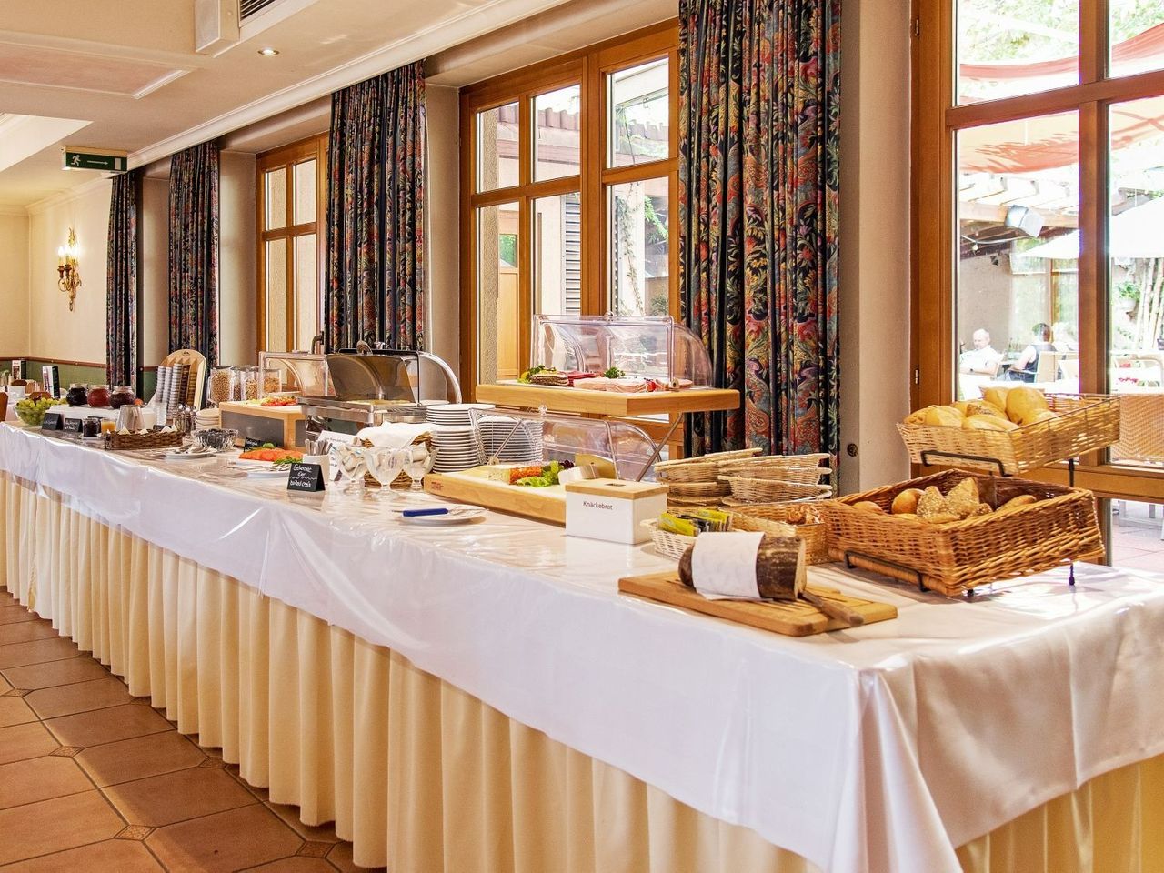 Reichhaltiges Frühstücksbuffet im AKZENT Hotel Gasthof Krone zu Silvester