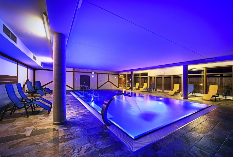 Beheizter Innenpool im Hotel Resort Relax zu Silvester