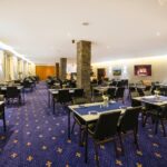 Festlich gedecktes Restaurant für Silvester im besttime Hotel Boppard