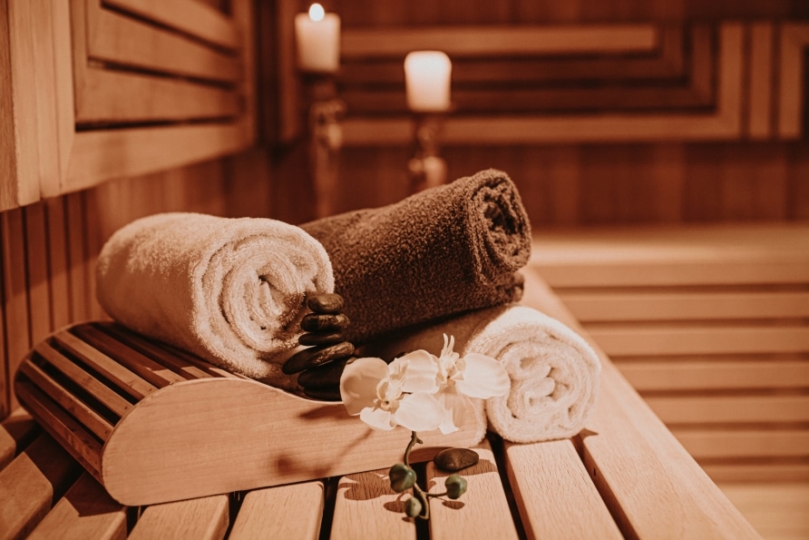 Sauna und Wellnessbereich im PANORAMA Hotel Heimbuchenthal an Silvester