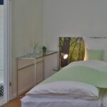 Modernes Zimmer im Eurostrand Resort Moseltal für Silvester