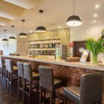 Stimmungsvolle Hotelbar im Hotel Wolin mit Getränken für Silvesterabende