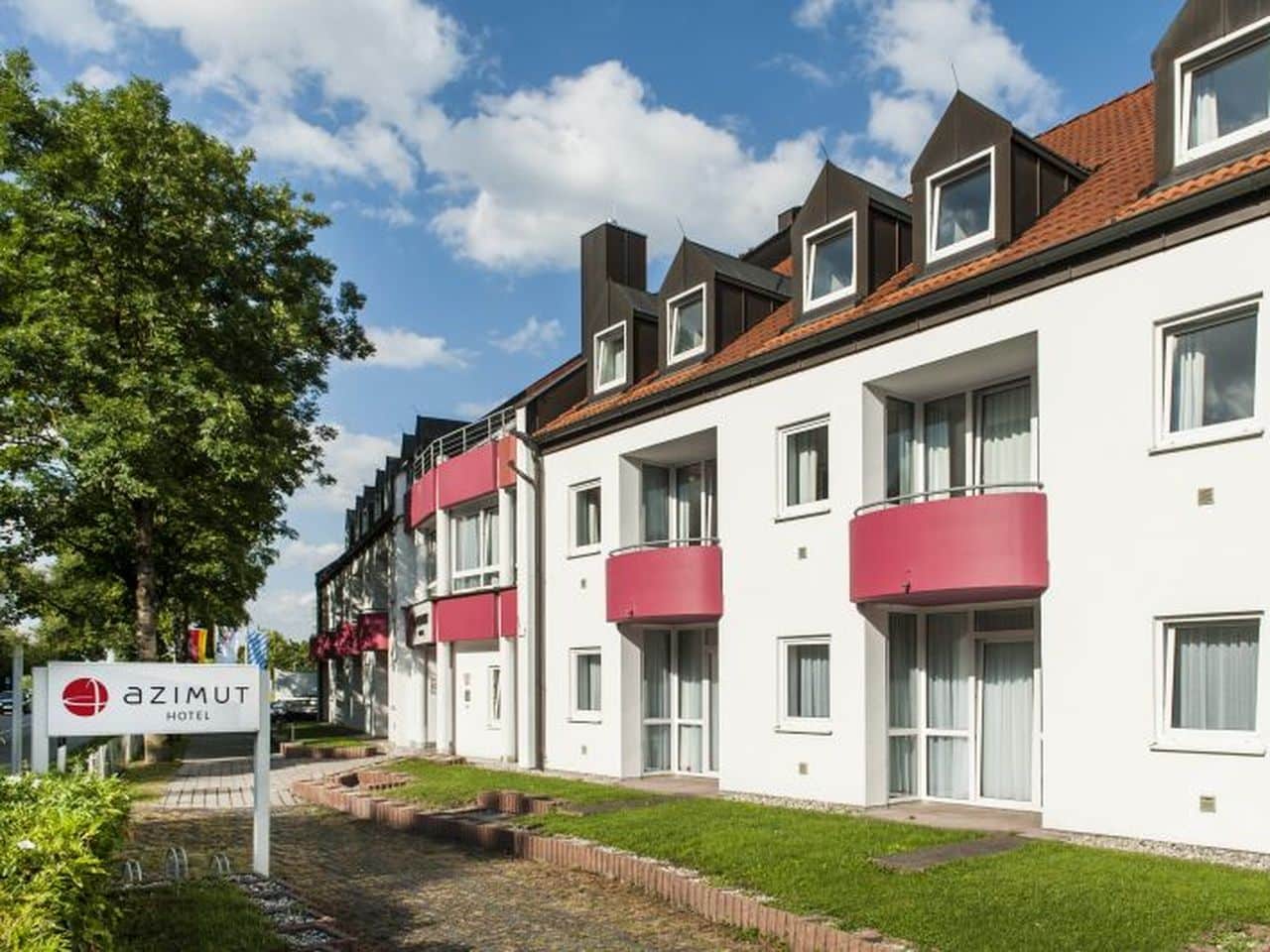 Fassade und Eingangsbereich des Andante Hotel Erding zu Silvester
