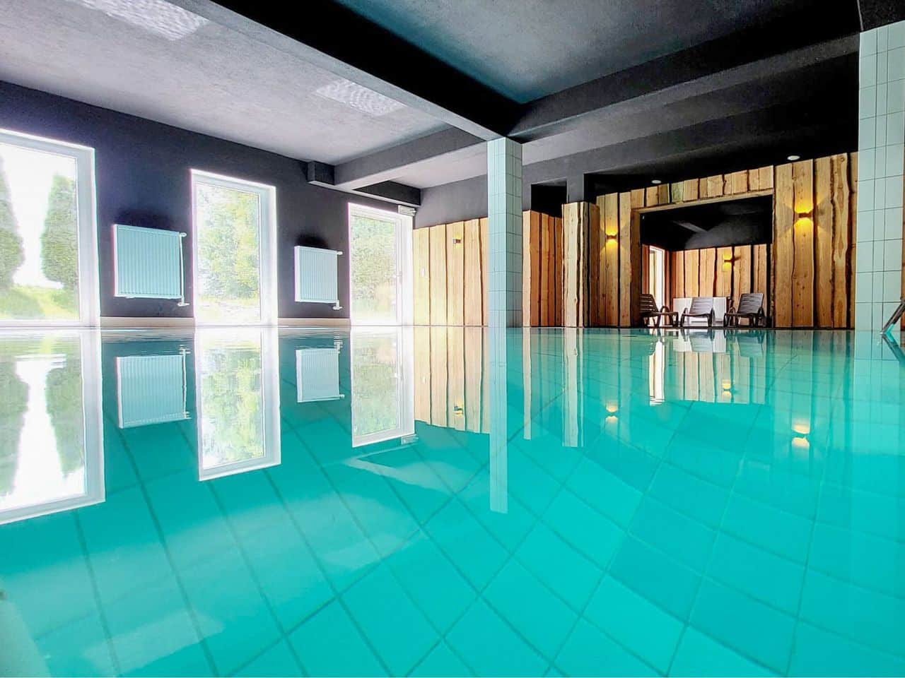 Innenpool im Ferien Hotel Ostfriesland für entspannte Silvesterstunden