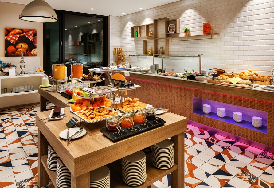 Reichhaltiges Frühstücksbuffet im Holiday Inn Düsseldorf City an Silvester