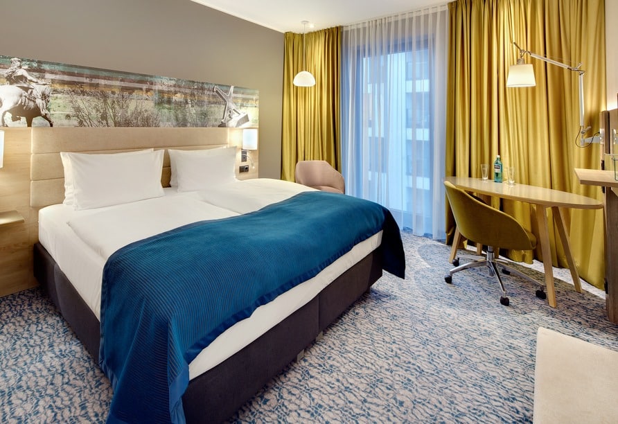 Komfortables Zimmer im Holiday Inn Düsseldorf City für Silvester