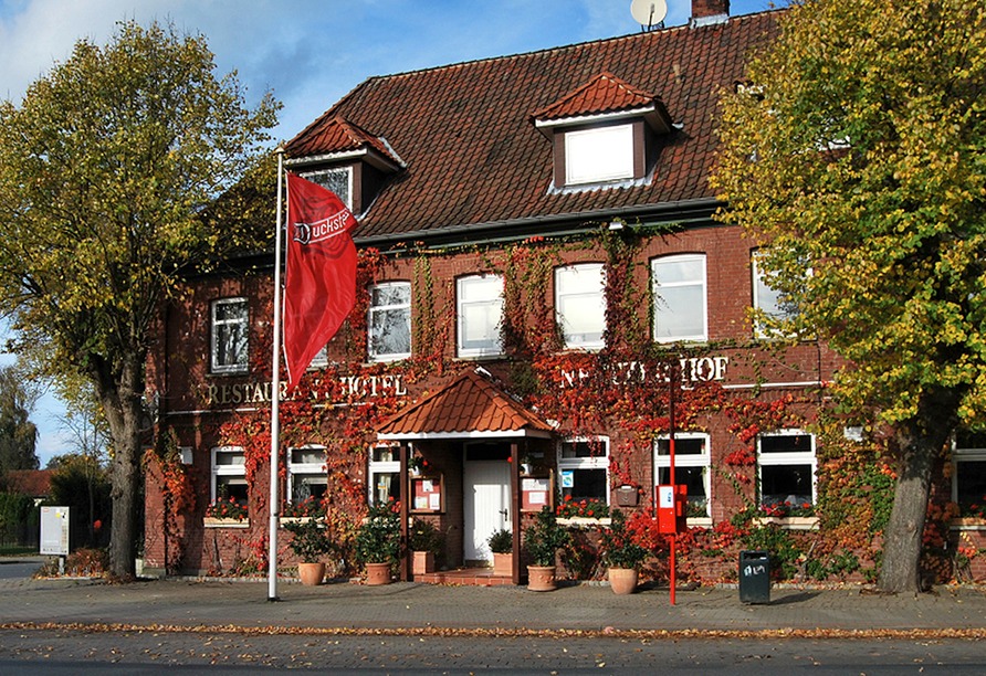 Vollständige Außenansicht Hotel Neetzer Hof im Winter