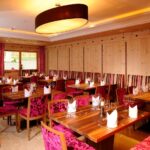 Festlich gedeckter Restaurantbereich im Hotel Rose zu Silvester