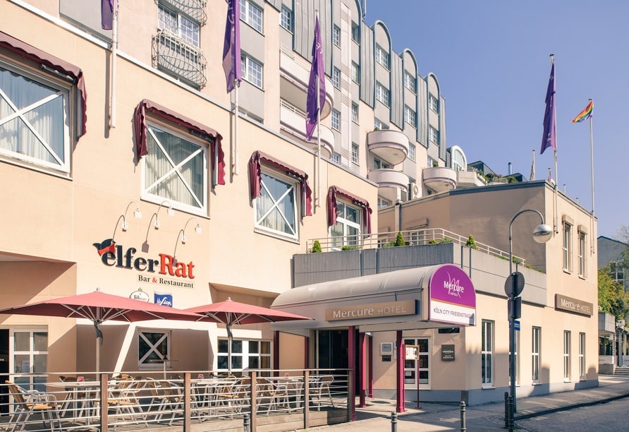 Außenansicht des Mercure Hotel Köln City Friesenstraße mit Restaurant elferRat an Silvester