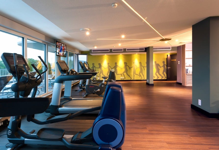 Moderner Fitnessraum im Steigenberger Parkhotel Braunschweig
