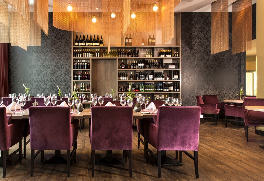 Weinstube mit edler Einrichtung im Steigenberger Parkhotel Braunschweig