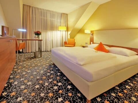 Stilvoll eingerichtetes Doppelzimmer im Best Western Hotel President zu Silvester