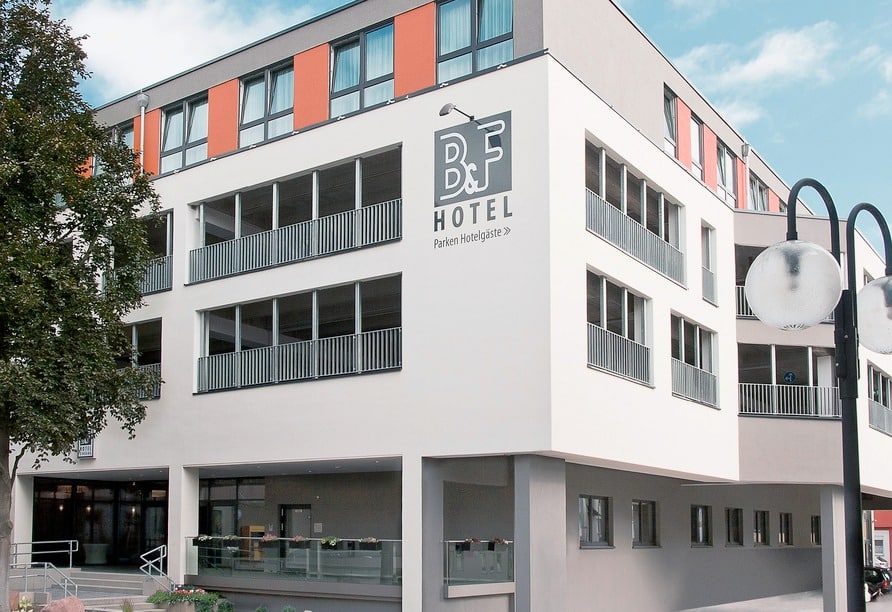 Außenansicht B&F Hotel am Neumarkt Silvester