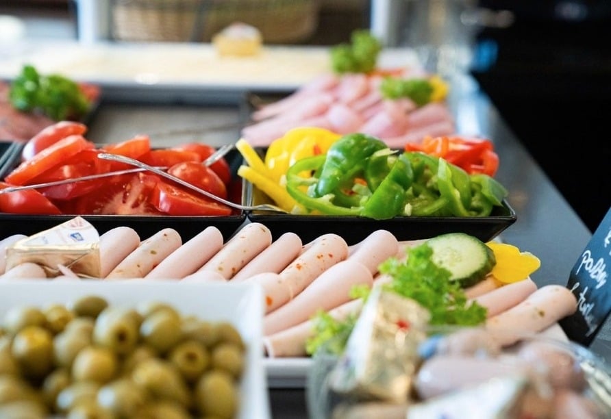 Frisches Frühstücksbuffet im Hotel am Spichernplatz für Silvesterurlaub