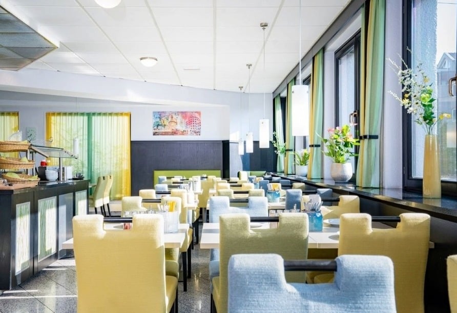 Heller Frühstücksraum im Hotel am Spichernplatz zu Silvester