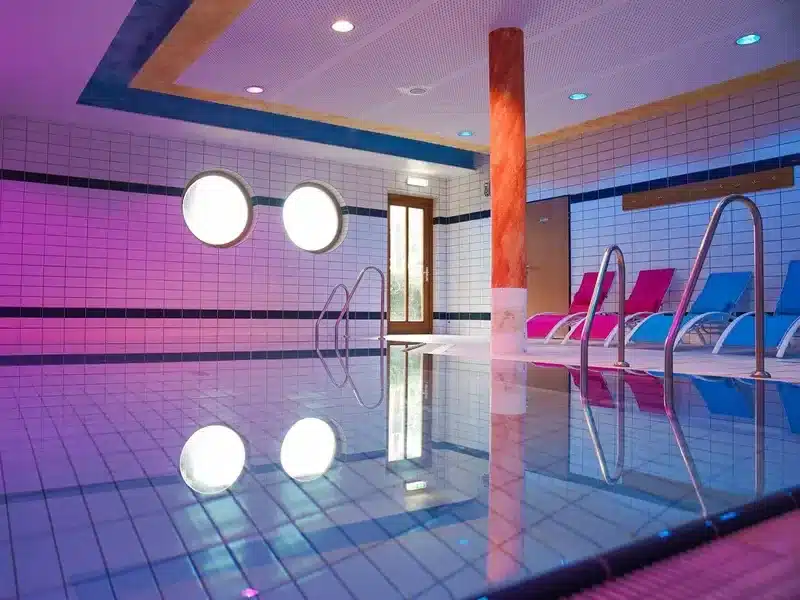 Hotel Sonnenhof Wellnessbereich mit Pool zu Silvester